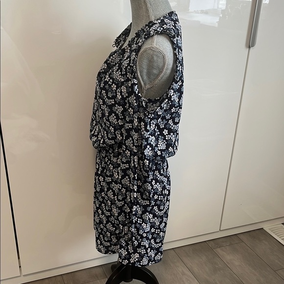 MICHAEL KORS Blue Floral Cold Shoulder Shorts Jumpsuit, Size M - Picture 7 of 14